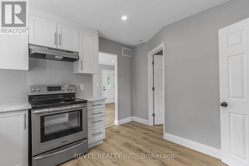 2940 Hwy 3, Port Colborne, ON - Indoor Photo Showing Kitchen