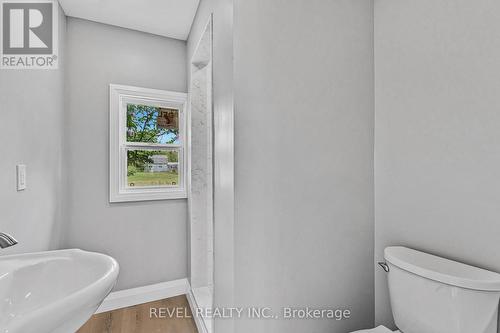 2940 Hwy 3, Port Colborne, ON - Indoor Photo Showing Bathroom