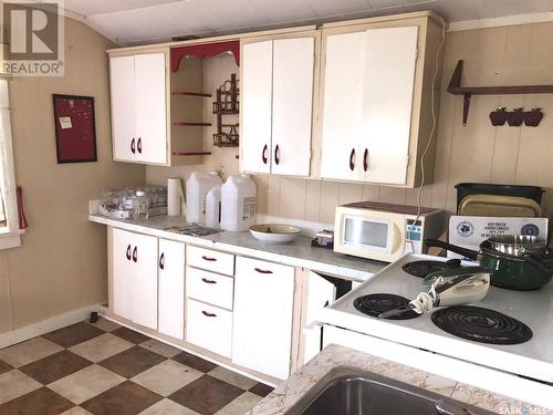 313 Victoria Street, Sturgis, SK - Indoor Photo Showing Kitchen