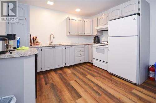 1699 Gemmell Street, Sudbury, ON - Indoor Photo Showing Kitchen