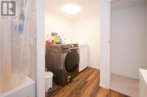 1699 Gemmell Street, Sudbury, ON - Indoor Photo Showing Laundry Room