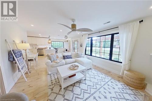 31 Glass Street, Bayfield, ON - Indoor Photo Showing Living Room