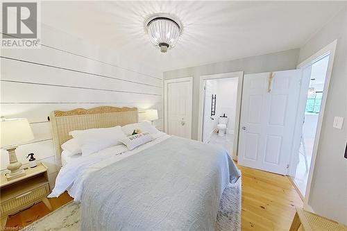 31 Glass Street, Bayfield, ON - Indoor Photo Showing Bedroom