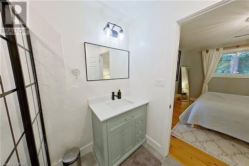 31 Glass Street, Bayfield, ON - Indoor Photo Showing Bathroom