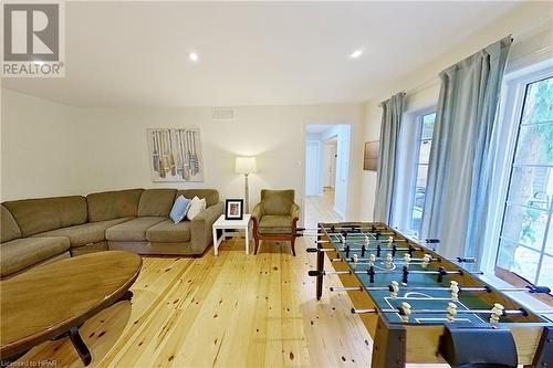 31 Glass Street, Bayfield, ON - Indoor Photo Showing Living Room