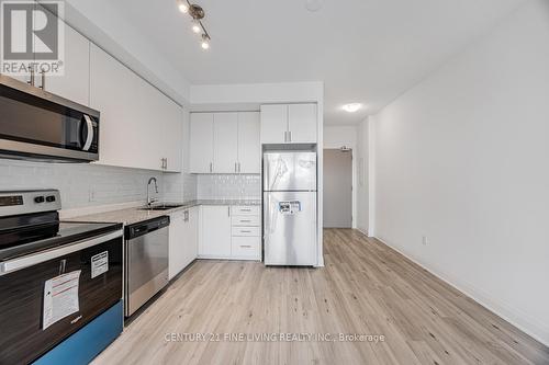 318 - 3220 Sheppard Avenue E, Toronto, ON - Indoor Photo Showing Kitchen With Stainless Steel Kitchen With Upgraded Kitchen