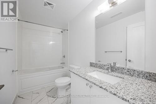 318 - 3220 Sheppard Avenue E, Toronto, ON - Indoor Photo Showing Bathroom