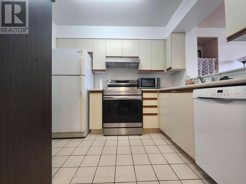 204 - 480 Mclevin Avenue, Toronto, ON - Indoor Photo Showing Kitchen