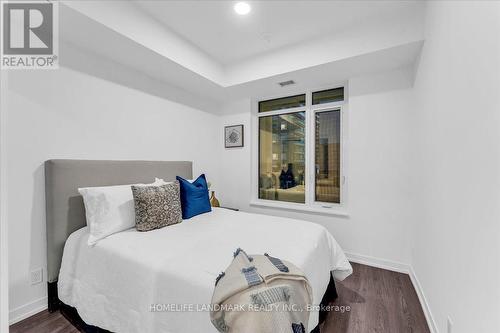 311 - 8 Beverley Glen Boulevard N, Vaughan, ON - Indoor Photo Showing Bedroom