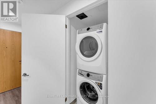 311 - 8 Beverley Glen Boulevard N, Vaughan, ON - Indoor Photo Showing Laundry Room