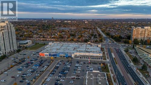 311 - 8 Beverley Glen Boulevard N, Vaughan, ON - Outdoor With View