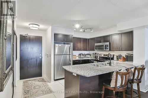 409 - 75 King William Crescent, Richmond Hill, ON - Indoor Photo Showing Kitchen With Double Sink With Upgraded Kitchen