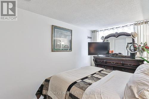 409 - 75 King William Crescent, Richmond Hill, ON - Indoor Photo Showing Bedroom