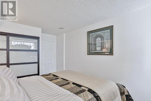 409 - 75 King William Crescent, Richmond Hill, ON - Indoor Photo Showing Bedroom