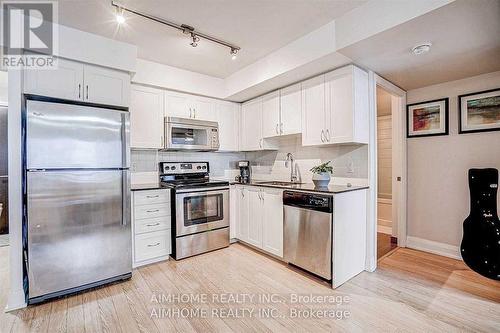 901 - 372 Highway 7 Avenue E, Richmond Hill, ON - Indoor Photo Showing Kitchen With Stainless Steel Kitchen