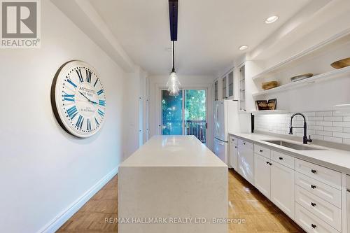 391 Wellesley Street E, Toronto, ON - Indoor Photo Showing Kitchen