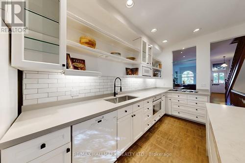 391 Wellesley Street E, Toronto, ON - Indoor Photo Showing Kitchen With Upgraded Kitchen