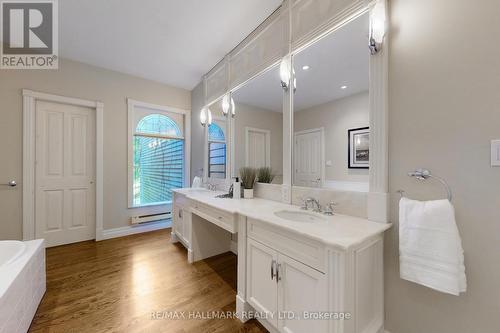 391 Wellesley Street E, Toronto, ON - Indoor Photo Showing Bathroom