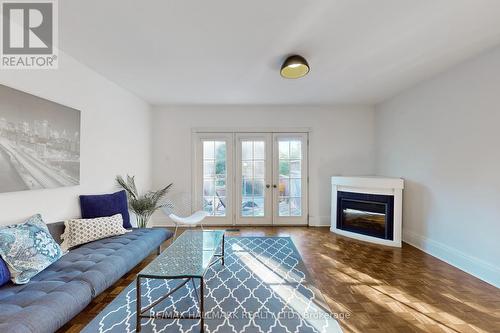 391 Wellesley Street E, Toronto, ON - Indoor Photo Showing Living Room With Fireplace