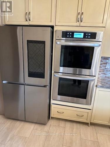 341 Lawford Road, Vaughan, ON - Indoor Photo Showing Kitchen