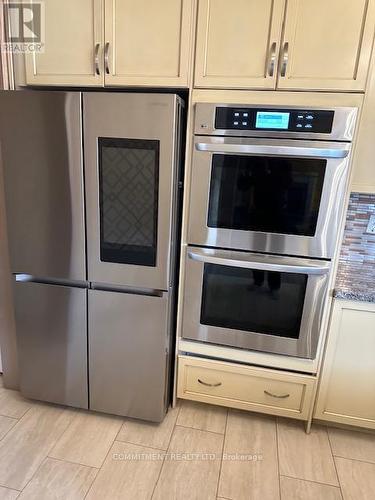 341 Lawford Road, Vaughan, ON - Indoor Photo Showing Kitchen