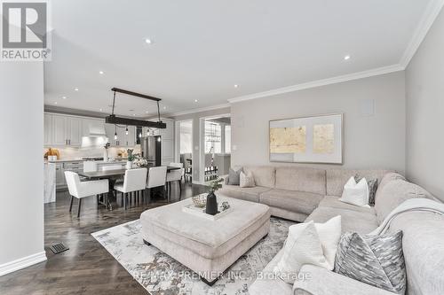 175 Trudeau Drive, Vaughan, ON - Indoor Photo Showing Living Room