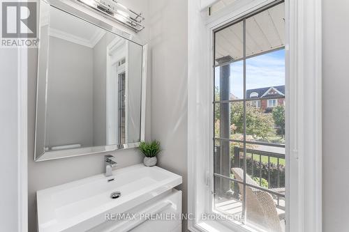 175 Trudeau Drive, Vaughan, ON - Indoor Photo Showing Bathroom