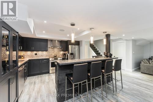 175 Trudeau Drive, Vaughan, ON - Indoor Photo Showing Kitchen With Upgraded Kitchen