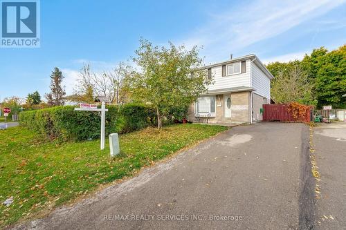 73 Greenwood Crescent, Brampton, ON - Outdoor