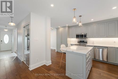 73 Greenwood Crescent, Brampton, ON - Indoor Photo Showing Kitchen