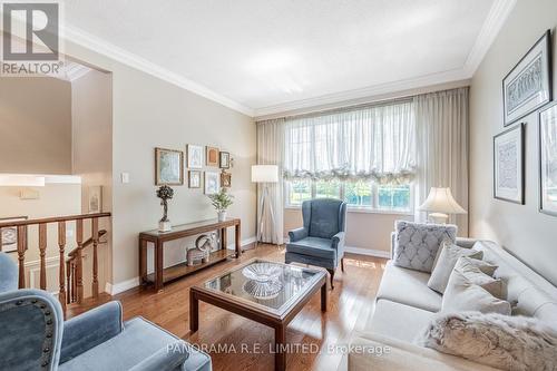 2399 Frayne Court, Mississauga, ON - Indoor Photo Showing Living Room