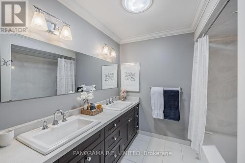 2399 Frayne Court, Mississauga, ON - Indoor Photo Showing Bathroom