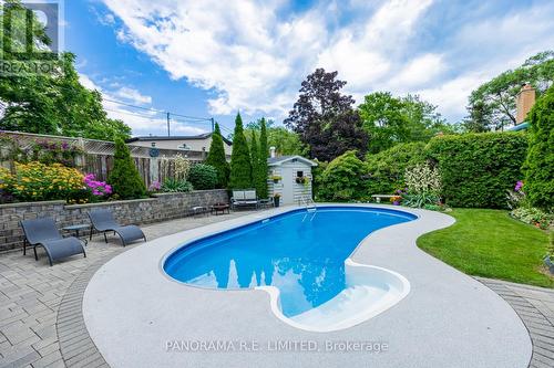 2399 Frayne Court, Mississauga, ON - Outdoor With In Ground Pool With Backyard