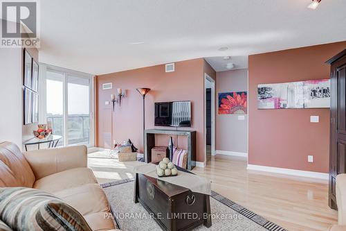 707 - 225 Sherway Gardens Road, Toronto, ON - Indoor Photo Showing Living Room