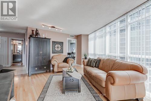 707 - 225 Sherway Gardens Road, Toronto, ON - Indoor Photo Showing Living Room