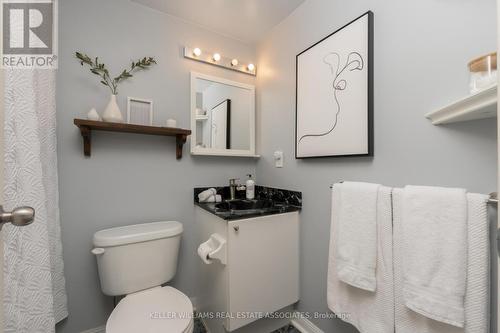 11B - 11B Crawford Street, Toronto, ON - Indoor Photo Showing Bathroom