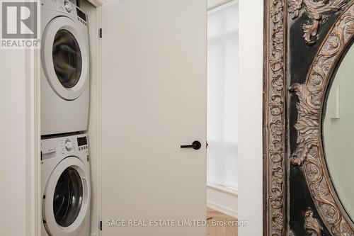 101 - 80 Palace Pier Court, Toronto, ON - Indoor Photo Showing Laundry Room