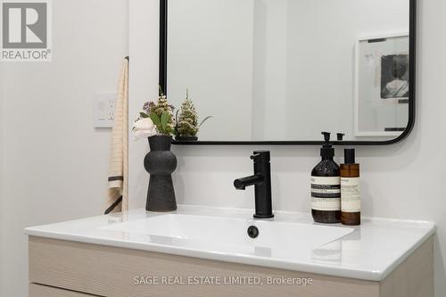 101 - 80 Palace Pier Court, Toronto, ON - Indoor Photo Showing Bathroom