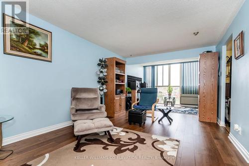 614 - 41 Markbrook Lane, Toronto, ON - Indoor