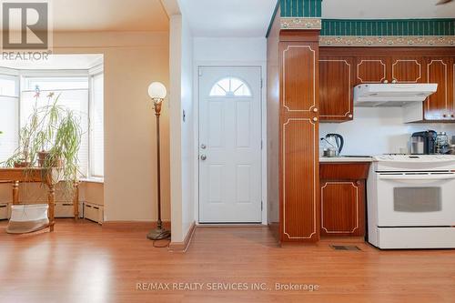 1652 Jane Street, Toronto, ON - Indoor Photo Showing Kitchen