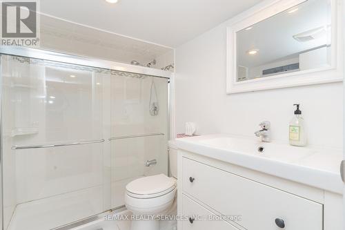 1652 Jane Street, Toronto, ON - Indoor Photo Showing Bathroom