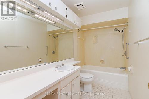 1652 Jane Street, Toronto, ON - Indoor Photo Showing Bathroom