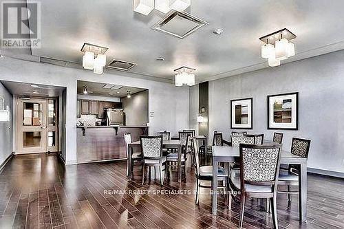 412 - 2365 Central Park Drive, Oakville, ON - Indoor Photo Showing Dining Room