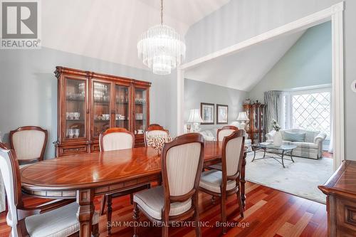 4027 Lookout Court, Mississauga, ON - Indoor Photo Showing Dining Room