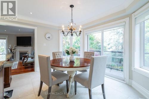 4027 Lookout Court, Mississauga, ON - Indoor Photo Showing Dining Room