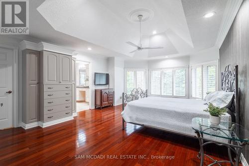 4027 Lookout Court, Mississauga, ON - Indoor Photo Showing Bedroom