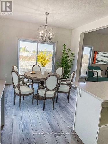 1512 Twillite Blvd Boulevard, London, ON - Indoor Photo Showing Dining Room