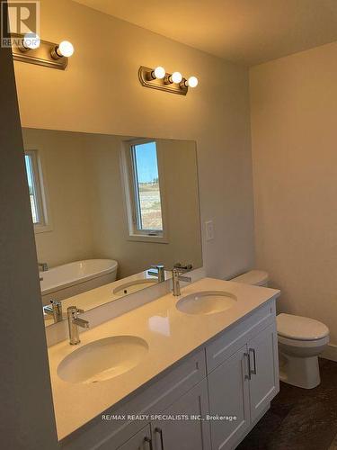 1512 Twillite Blvd Boulevard, London, ON - Indoor Photo Showing Bathroom