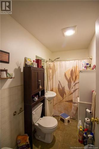 566 Route 111, Willow Grove, NB - Indoor Photo Showing Bathroom