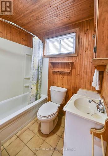 11 Dwyer Avenue, Timmins (Main Area), ON - Indoor Photo Showing Bathroom